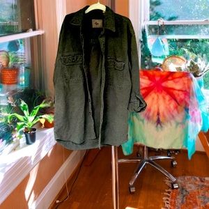 green islander button down 🌊